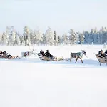 Satu, Kahden Makuuhuoneen Kelomoekki, Lukuisten Polkujen, Polkupyoeraereitin Sekae Kalaisan Tunturilammen Vieressae Ferienhaus *