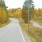Satu, Kahden Makuuhuoneen Kelomoekki, Lukuisten Polkujen, Polkupyoeraereitin Sekae Kalaisan Tunturilammen Vieressae * Syöte