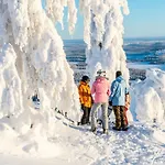 Satu, Kahden Makuuhuoneen Kelomoekki, Lukuisten Polkujen, Polkupyoeraereitin Sekae Kalaisan Tunturilammen Vieressae Syöte