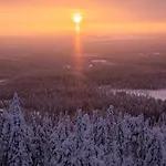 Satu, Kahden Makuuhuoneen Kelomoekki, Lukuisten Polkujen, Polkupyoeraereitin Sekae Kalaisan Tunturilammen Vieressae Ferienhaus Syöte