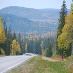 Satu, Kahden Makuuhuoneen Kelomoekki, Lukuisten Polkujen, Polkupyoeraereitin Sekae Kalaisan Tunturilammen Vieressae Ferienhaus Syöte