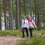 Ferienhaus Satu, Kahden Makuuhuoneen Kelomoekki, Lukuisten Polkujen, Polkupyoeraereitin Sekae Kalaisan Tunturilammen Vieressae Syöte