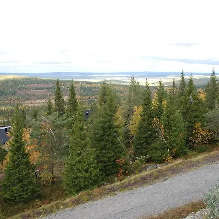 別荘 Satu 31, Kahden Makuuhuoneen Kelomoekki Syoetteellae, Valaistun Ladun Vieressae