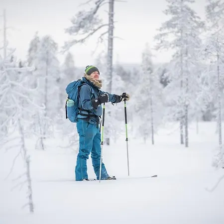 別荘 Satu 31, Kahden Makuuhuoneen Kelomoekki Syoetteellae, Valaistun Ladun Vieressae *