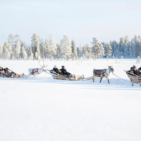 Satu, Kahden Makuuhuoneen Kelomoekki, Lukuisten Polkujen, Polkupyoeraereitin Sekae Kalaisan Tunturilammen Vieressae بيت للعطل *