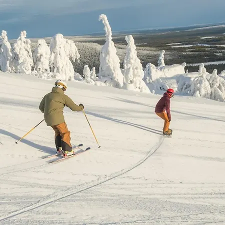 Nyaraló Satu, Kahden Makuuhuoneen Kelomoekki, Lukuisten Polkujen, Polkupyoeraereitin Sekae Kalaisan Tunturilammen Vieressae *