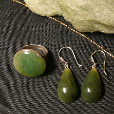 Satu 31, Kahden Makuuhuoneen Kelomoekki Syoetteellae, Valaistun Ladun Vieressae * Syöte