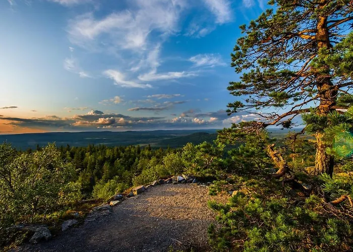 בית נופש Satu 31, Kahden Makuuhuoneen Kelomoekki Syoetteellae, Valaistun Ladun Vieressae סיוטה