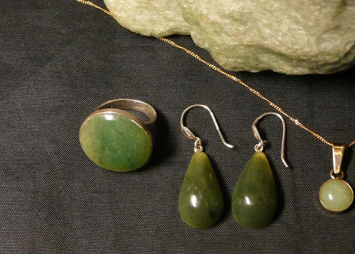 Satu 31, Kahden Makuuhuoneen Kelomoekki Syoetteellae, Valaistun Ladun Vieressae * סיוטה